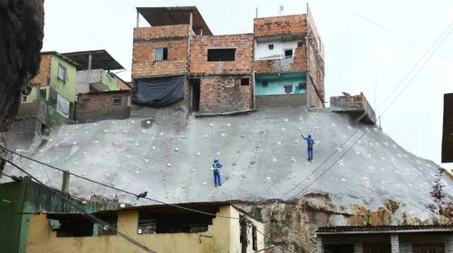 [Governo da Bahia conquista 1º lugar no prêmio Periferia Viva com projeto de contenção de encos...]