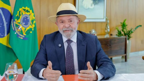 [Lula destaca início antecipado da corrida eleitoral de 2026]