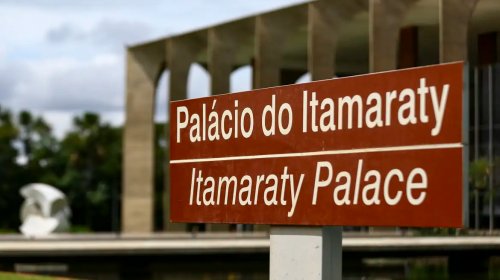 [Brasil condena ataques de Israel e dos EUA a instalações no Irã]