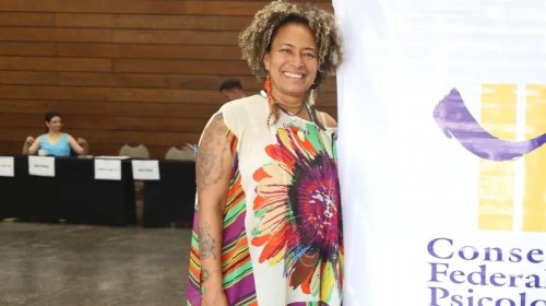 [Psicóloga baiana assume presidência do Conselho Federal de Psicologia com foco em direitos humanos ]