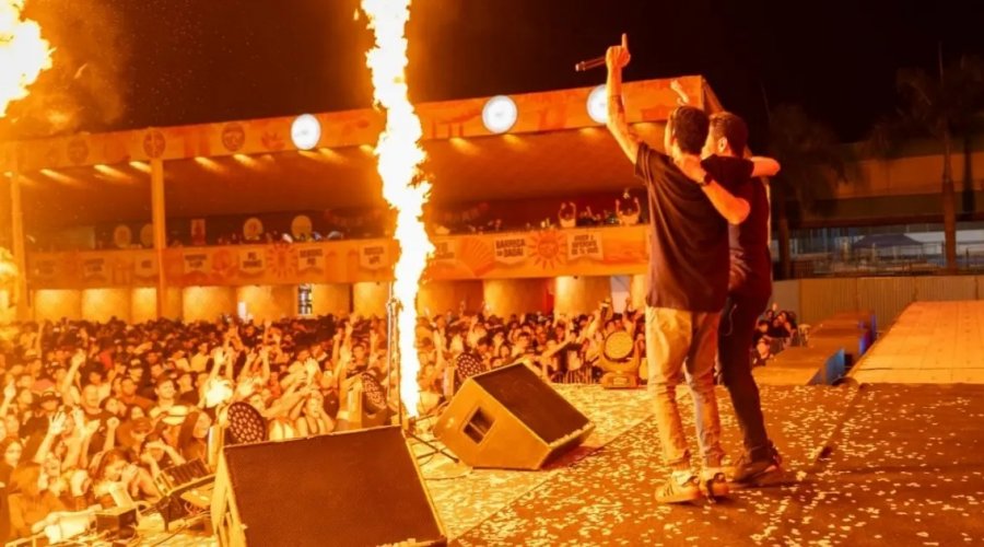 [Com shows lotados, Arraiá de LEM encerra edição com 100 mil pessoas]