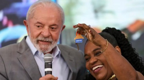 [Lula cobra recursos para crédito imobiliário para classe média]