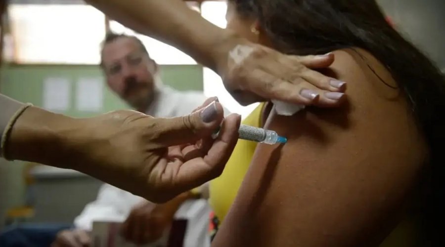 [Vacina nonavalente contra HPV passa a incluir prevenção de cânceres de cabeça e pescoço]