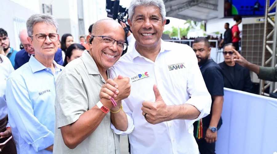 [SUÍCA PARTICIPA DA ENTREGA DE 148 UNIDADES DO MINHA CASA, MINHA VIDA EM DIAS D’ÁVILA]