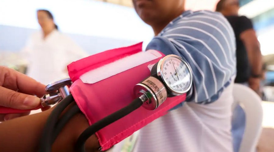 [Hipertensão: silenciosa e hereditária, doença pede mudança de hábitos]