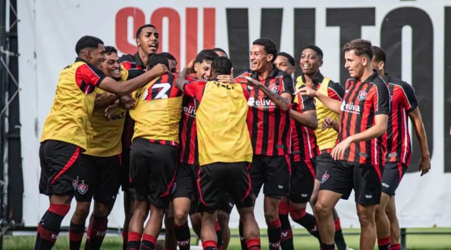 [Leãozinho bate o Grêmio nos acréscimos e fica próximo do G-8 no Brasileirão Sub-20]