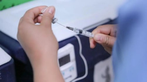 [SUS amplia vacinação e passa a oferecer imunizante com maior proteção contra pneumonia e menin...]