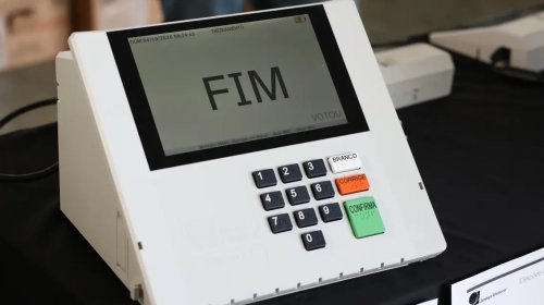 [Dados do TSE apontam predominância de homens brancos e com nível superior nas eleições de 2026]
