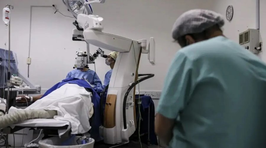 [Quedas e queimaduras lideram internações de crianças e adolescentes por acidentes no Brasil]