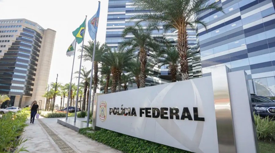 [PF está com celular de Vorcaro e afirma poder enviar dados a ministros]
