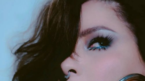 [Pitty abre nova fase com “Sobremesa” e prepara álbum para outubro]