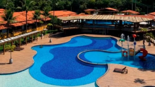 [Vigilância Sanitária apura relatos de sintomas gastrointestinais em resort de Porto Seguro]