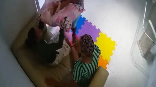 [Vídeo mostra ex-patroa agredindo babá no Imbuí; vítima pulou do 3° andar]