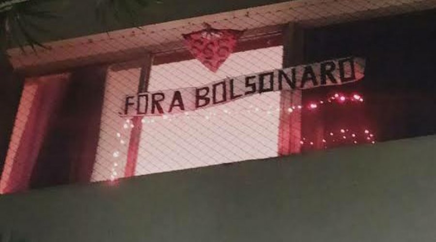 [Bairro de Pernambues registra panelaço contra Jair Bolsonaro; veja vídeos]