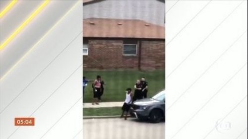 [Veja vídeo: homem negro é baleado diversas vezes por policiais na frente dos filhos nos EUA]